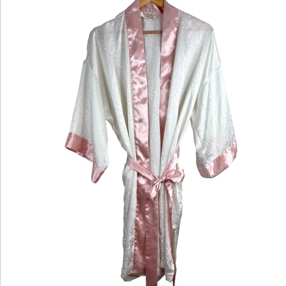 VICTORIAS SECRET Robe OS Vintage Gold Label White Floral Kimono Cottage Bridal - Picture 1 of 7